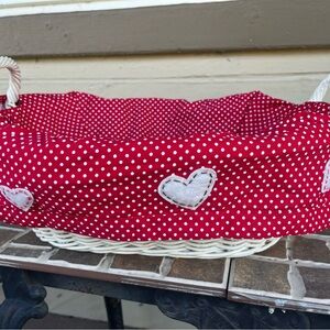 Pottery barn kids large oval treat basket liner valentines hearts